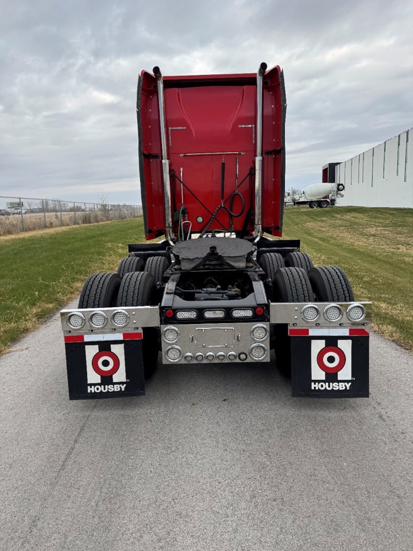 2018 MACK CXU613 - USED TRUCKS SLEEPER - image 5